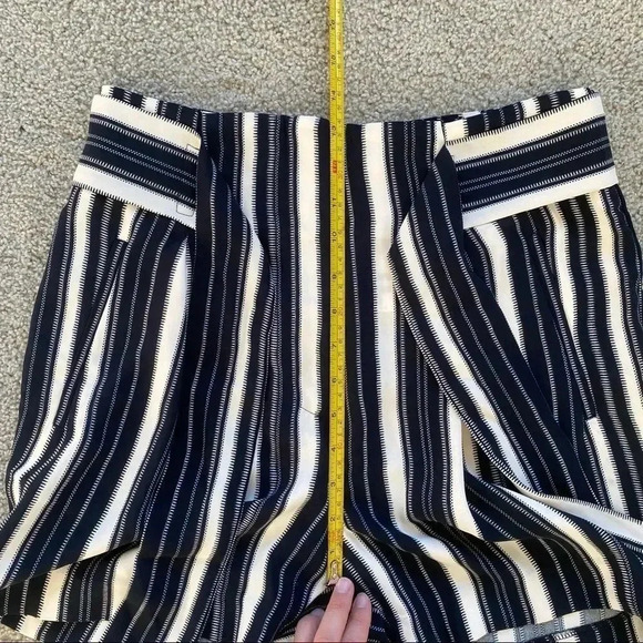 NWT H&M High Waist Navy Striped Wide  Leg Shorts Tie Belt Waist - Picture 14 of 16